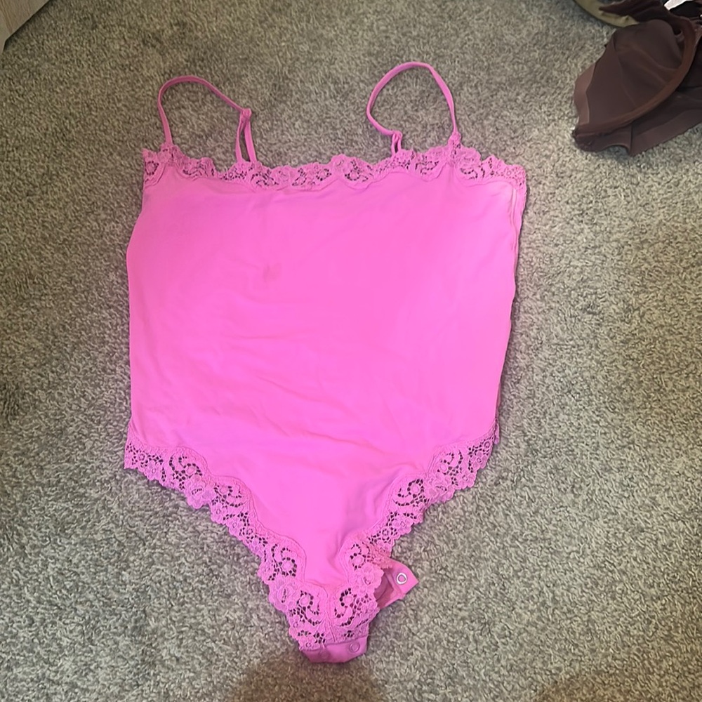 skims lace trim bodysuit